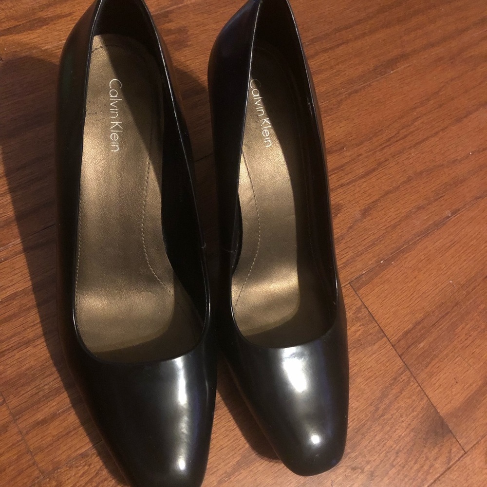 Calvin Klein Black Leather Pumps